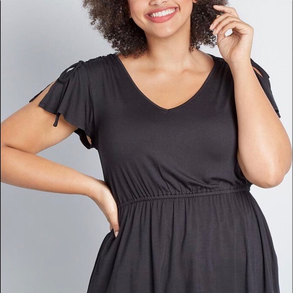 Black top - Picture 1 of 2